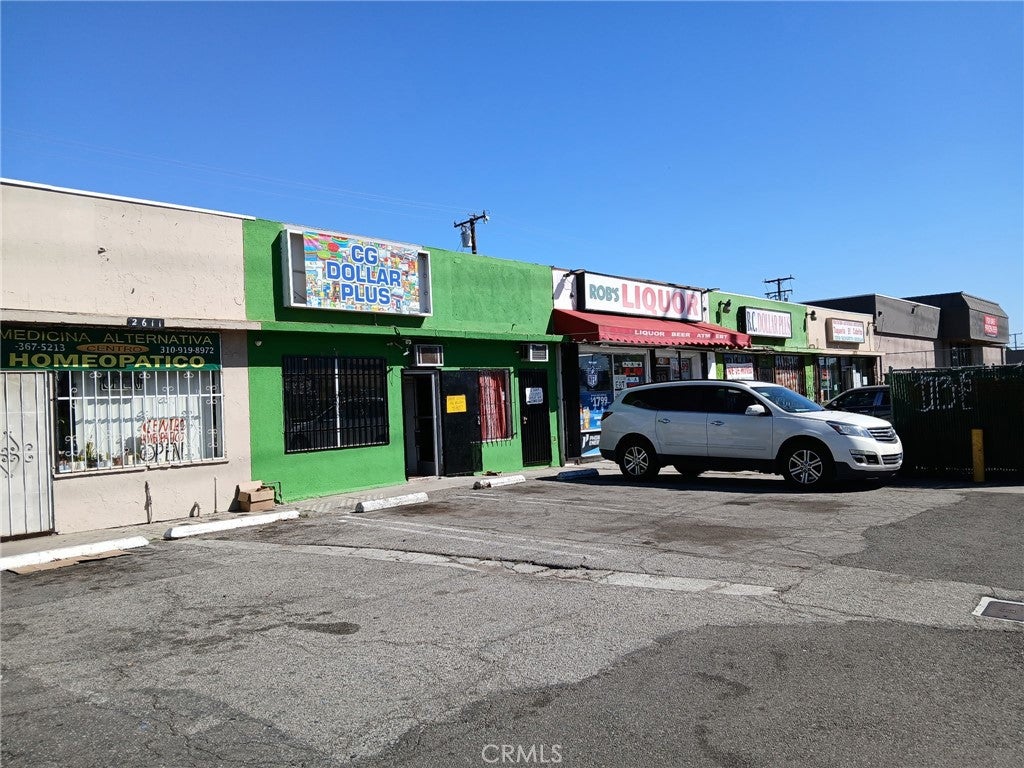 2613 E Carson