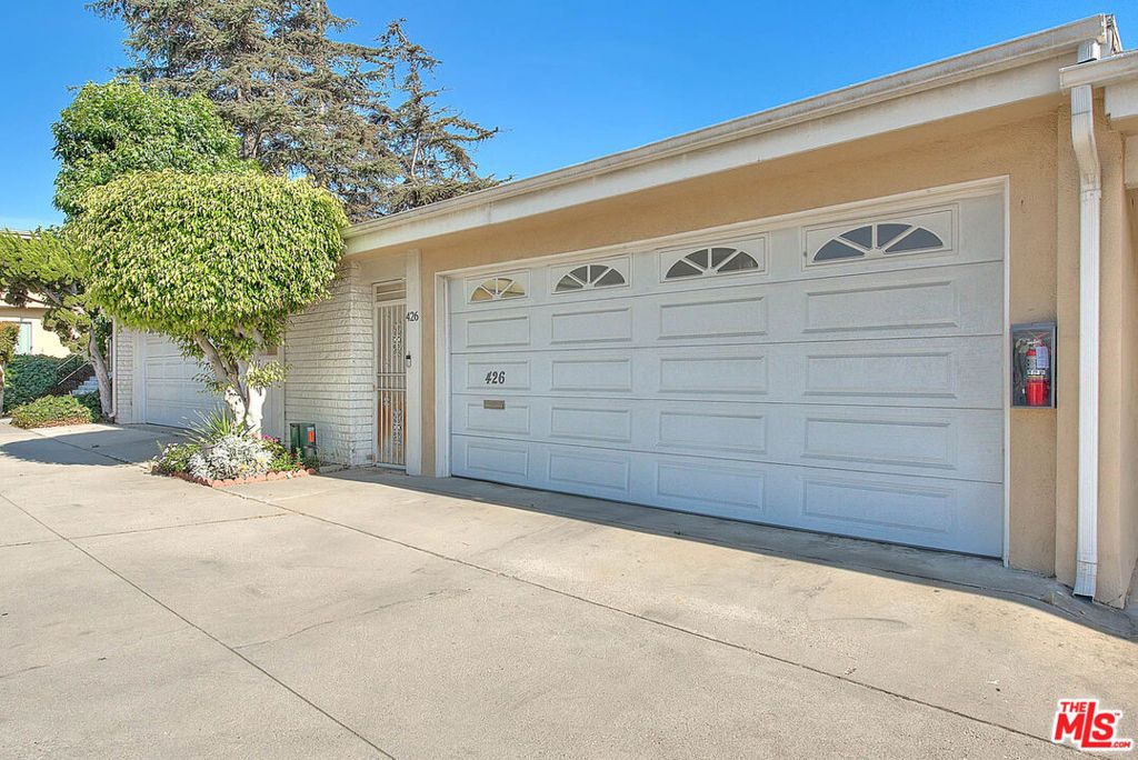 Photo of 3500 W Manchester Boulevard #426, Inglewood, CA 90305 (MLS # 25577337)