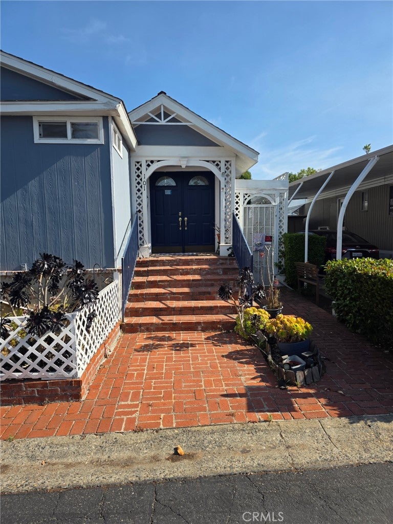 1120 E Mission Rd