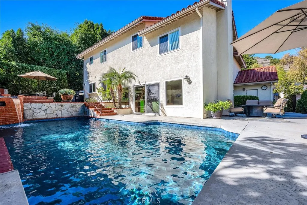 West Hills, California 91307, United States, 4 Bedrooms Bedrooms, ,3 BathroomsBathrooms,Residential,Active,241884