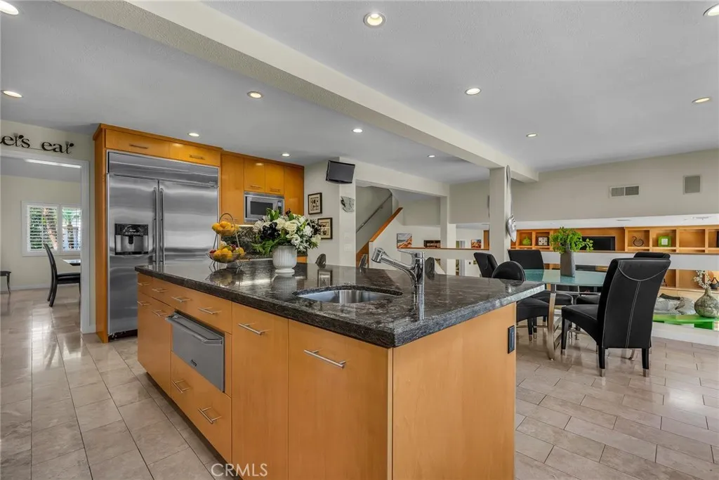 West Hills, California 91307, United States, 4 Bedrooms Bedrooms, ,3 BathroomsBathrooms,Residential,Active,241884