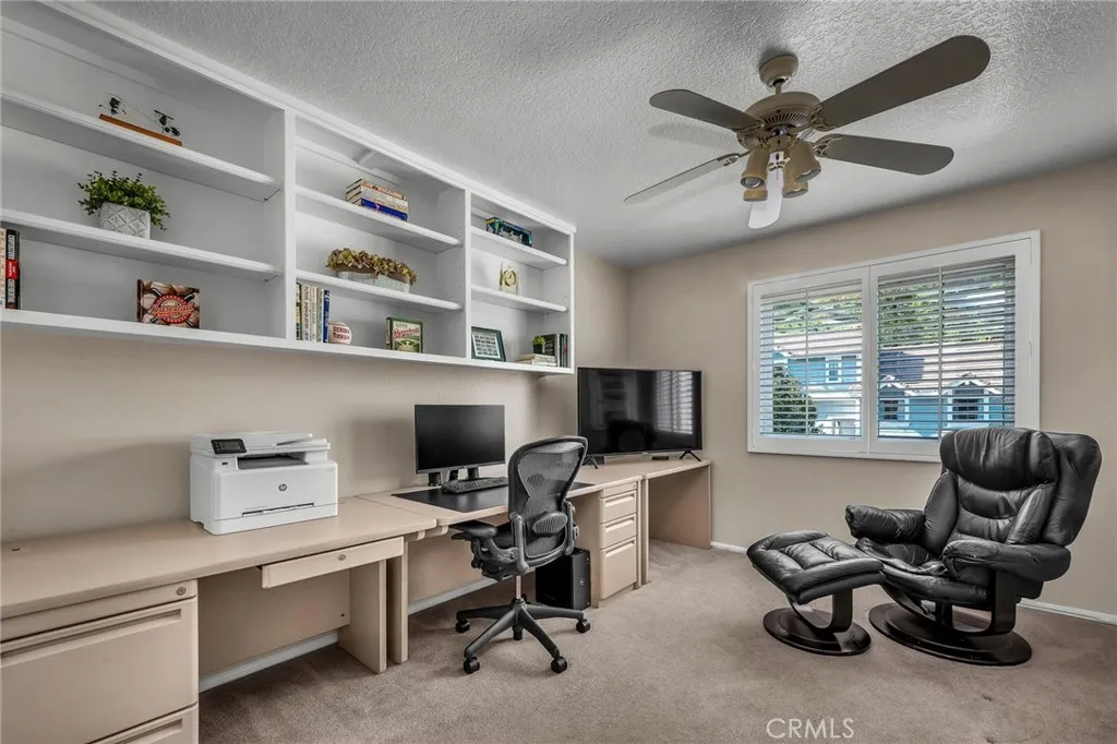 West Hills, California 91307, United States, 4 Bedrooms Bedrooms, ,3 BathroomsBathrooms,Residential,Active,241884