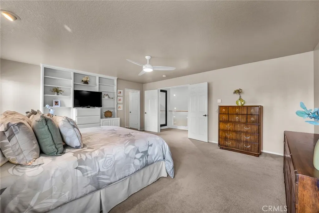 West Hills, California 91307, United States, 4 Bedrooms Bedrooms, ,3 BathroomsBathrooms,Residential,Active,241884