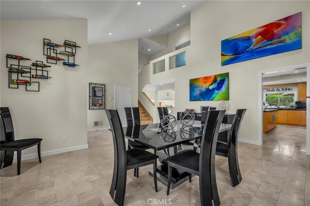 West Hills, California 91307, United States, 4 Bedrooms Bedrooms, ,3 BathroomsBathrooms,Residential,Active,241884