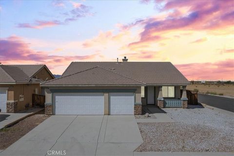 Photo of 13668 Sandpiper Place, Victorville, CA 92392 (MLS # CV25193047)