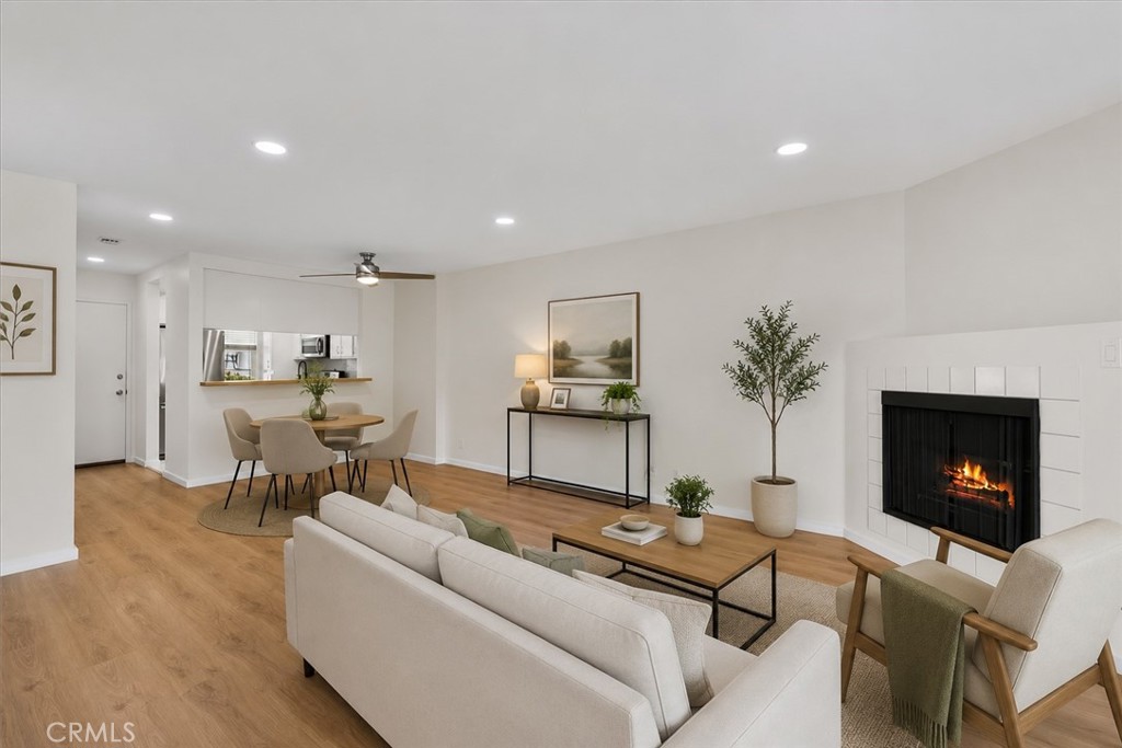 445 W 6th
