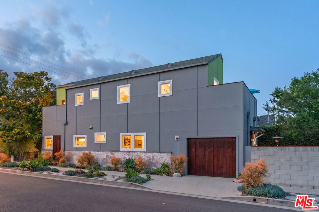 Photo 1 of 39 — 11376 Matteson Avenue, Los Angeles, CA 90066