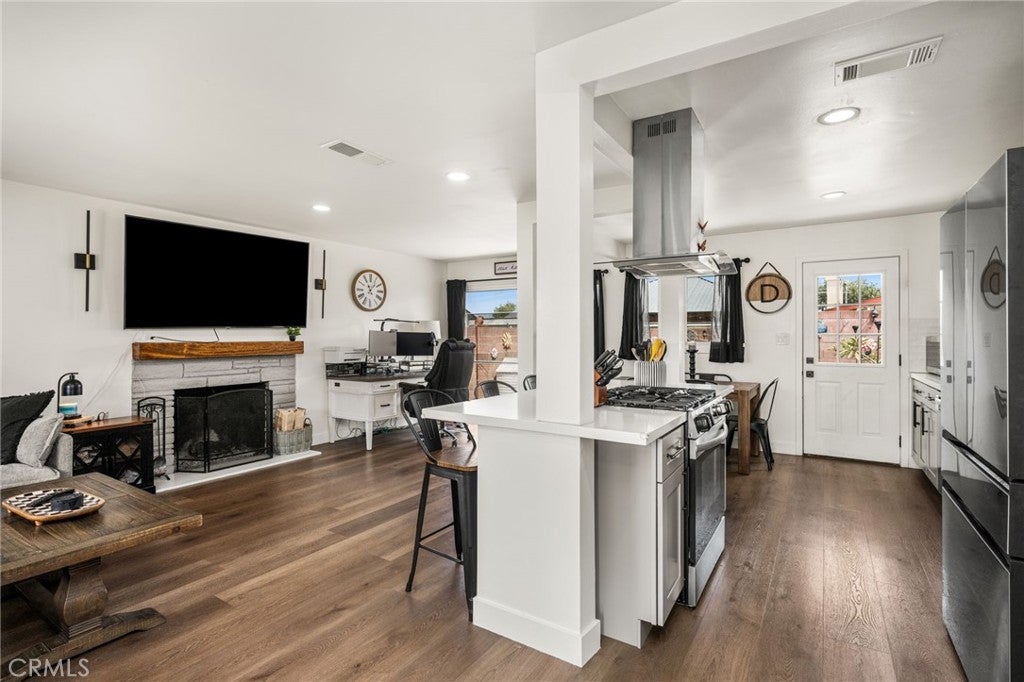 6975 San Bernardo Circle