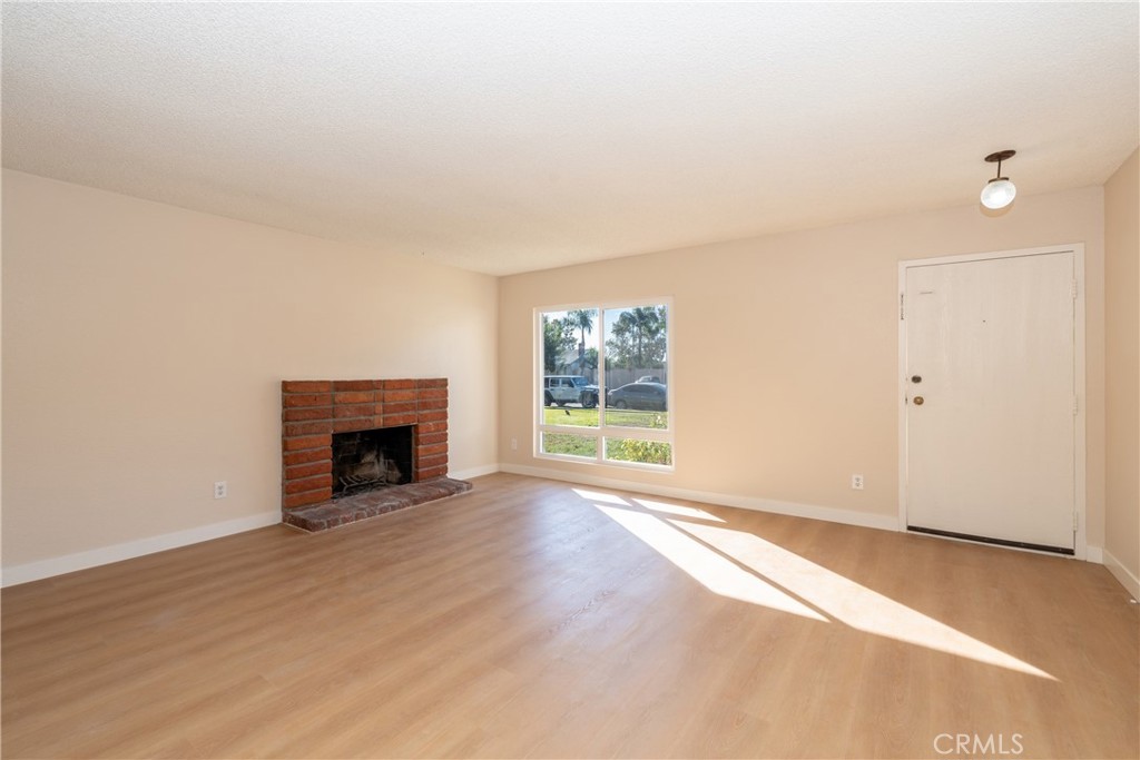 1557 E Cherry Hill