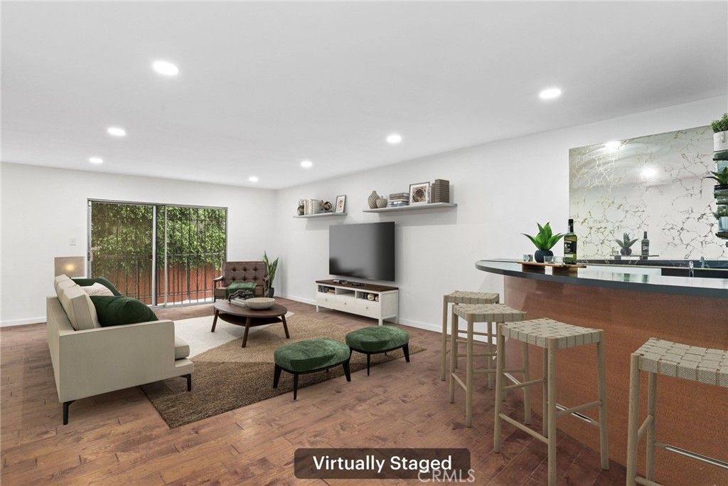 Photo of 1045 N Kings Road #105, West Hollywood, CA 90069 (MLS # SB25267355)