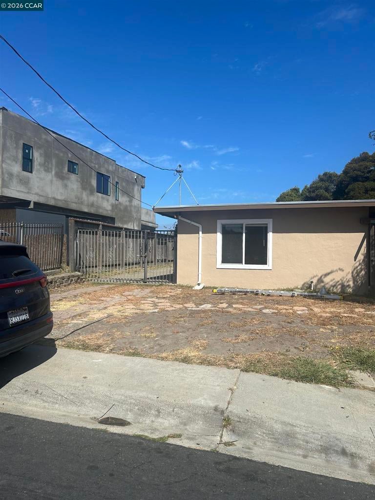 1075 Rachel Rd