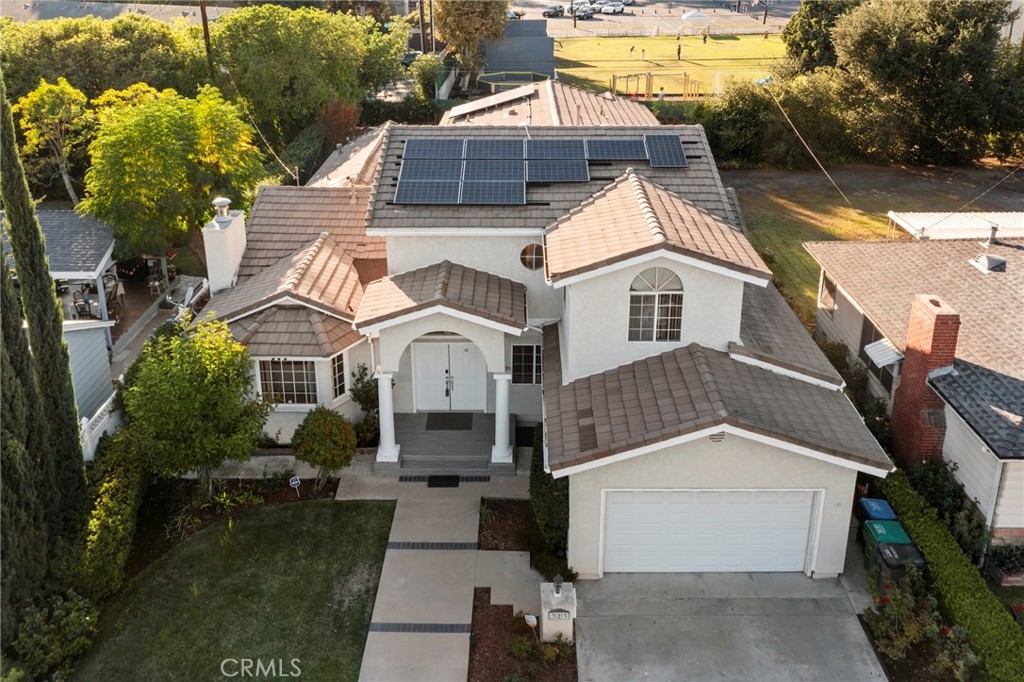 323 Santa Rosa