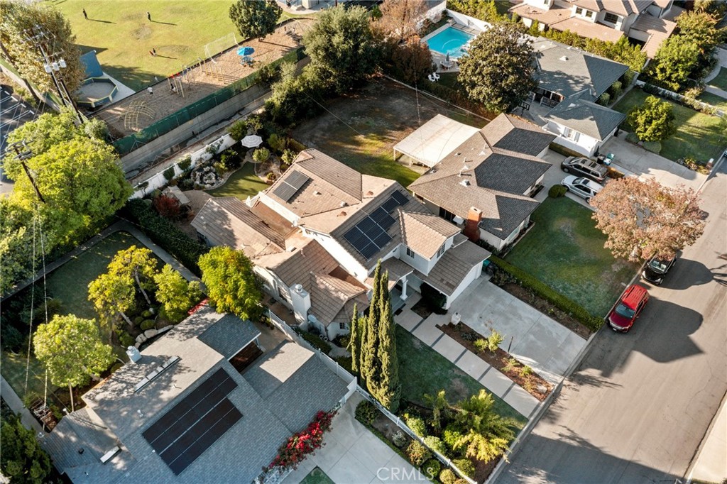323 Santa Rosa
