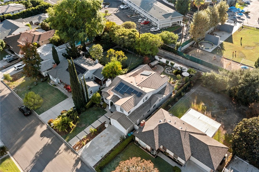 323 Santa Rosa