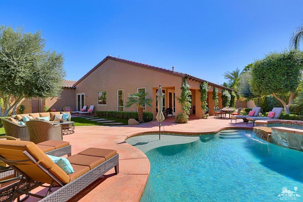 Montage at Santa Rosa - Residential