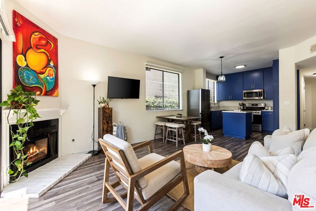 Photo of 12007 Rochester Avenue #1, Los Angeles, CA 90025 (MLS # 26634071)