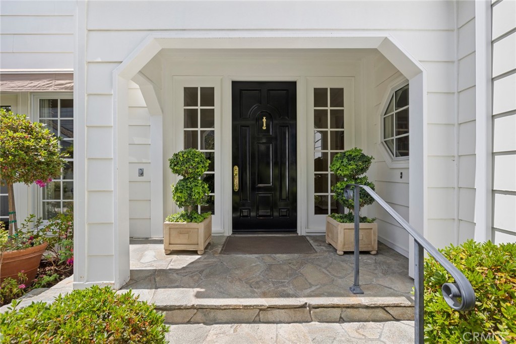 77 Hillsdale Drive