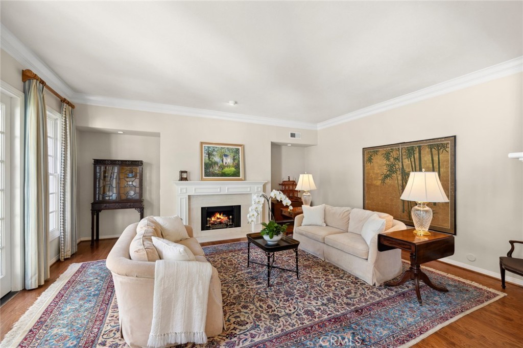 77 Hillsdale Drive