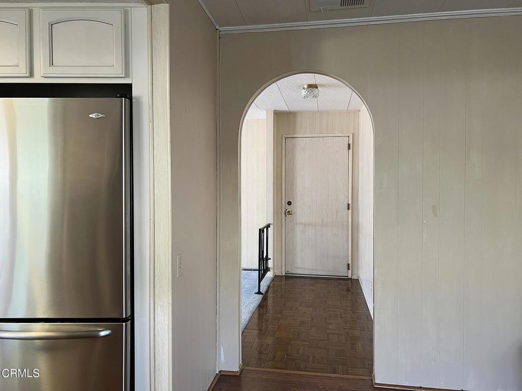 1150 Ventura Boulevard 90