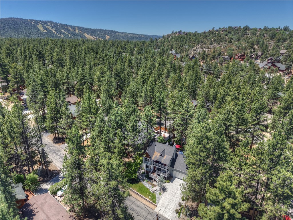 457 Woodside Drive