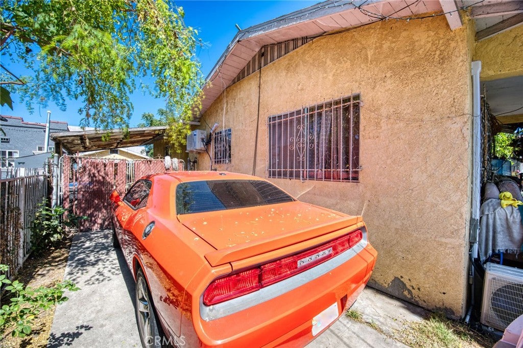 9621 Defiance Avenue, Los Angeles CA 90002