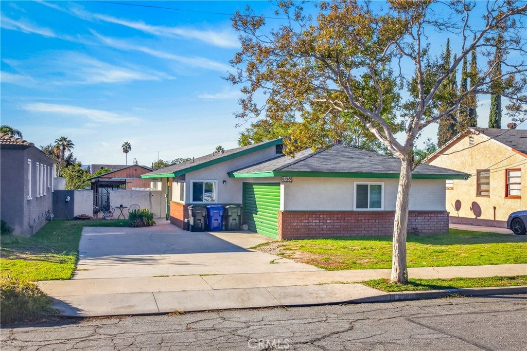 239 W 27th