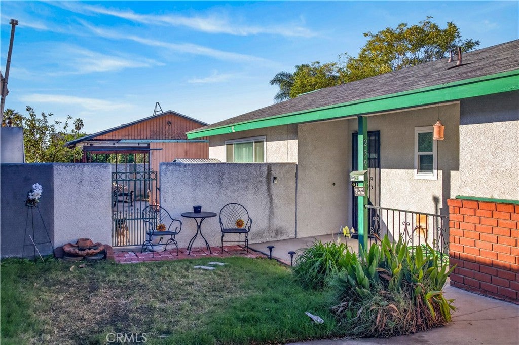 239 W 27th