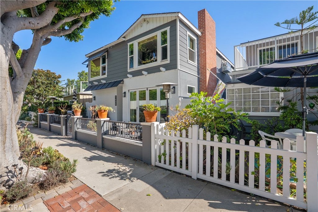 1609 E Balboa Boulevard 1609 E Balboa Boulevard