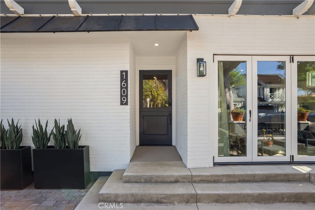 1609 E Balboa Boulevard, Newport Beach CA 92661 - Photo 6