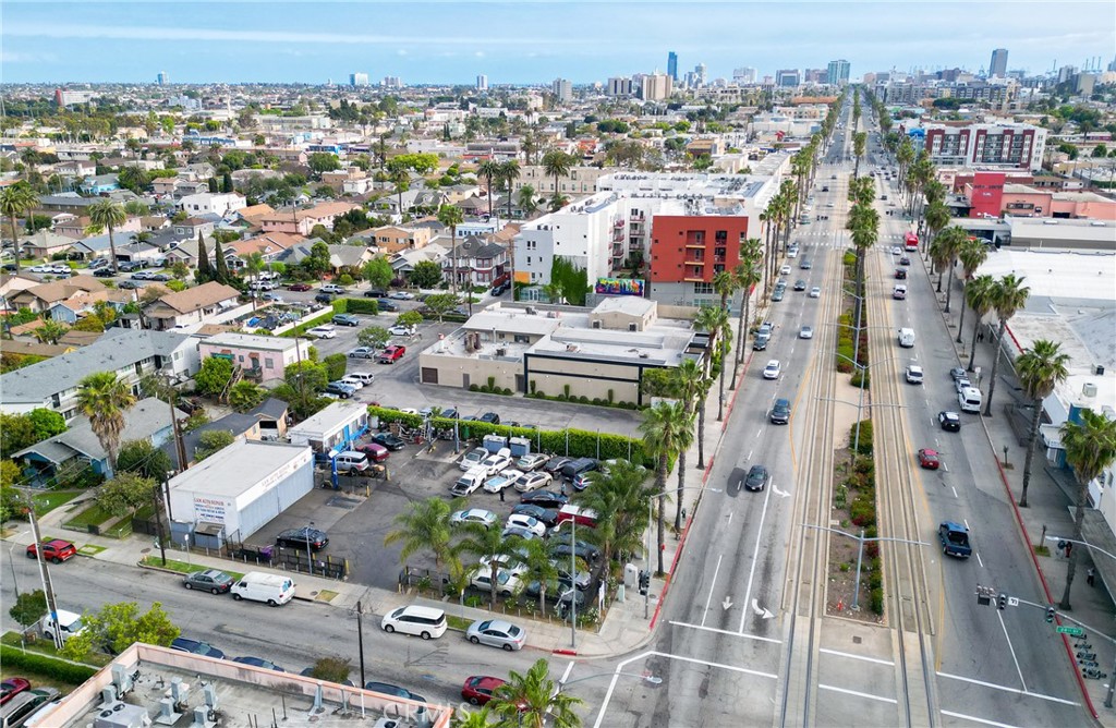1990 Long Beach Boulevard