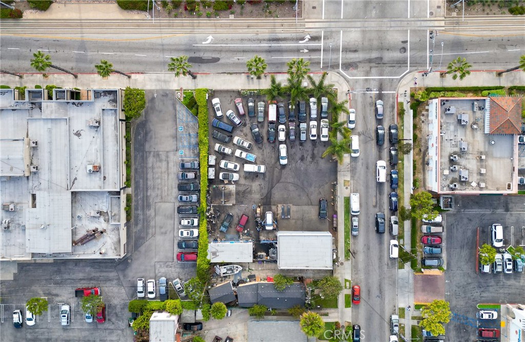 1990 Long Beach Boulevard
