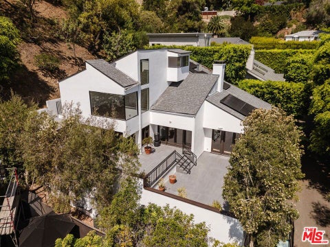 Photo of 1355 Bobolink Place, Los Angeles, CA 90069 (MLS # 26989919)