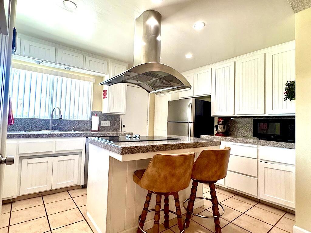 Vista Del Valle - Residential