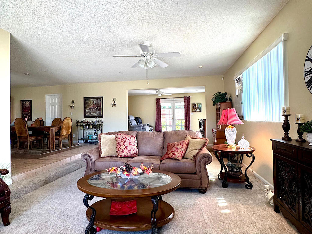 Vista Del Valle - Residential