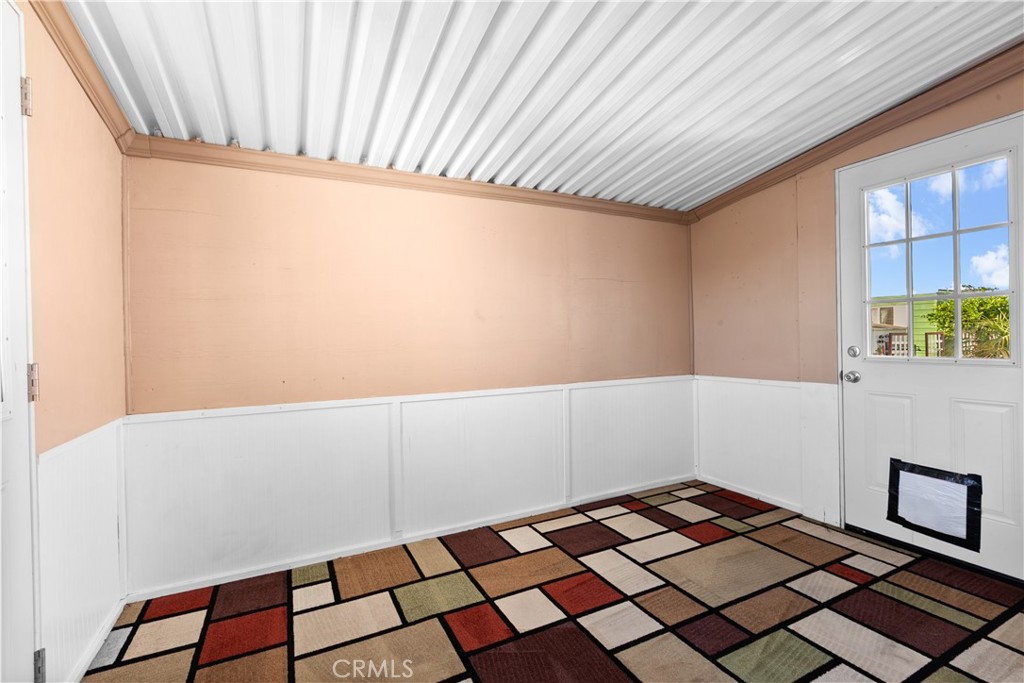 1701 61 S Thornburg Street 61