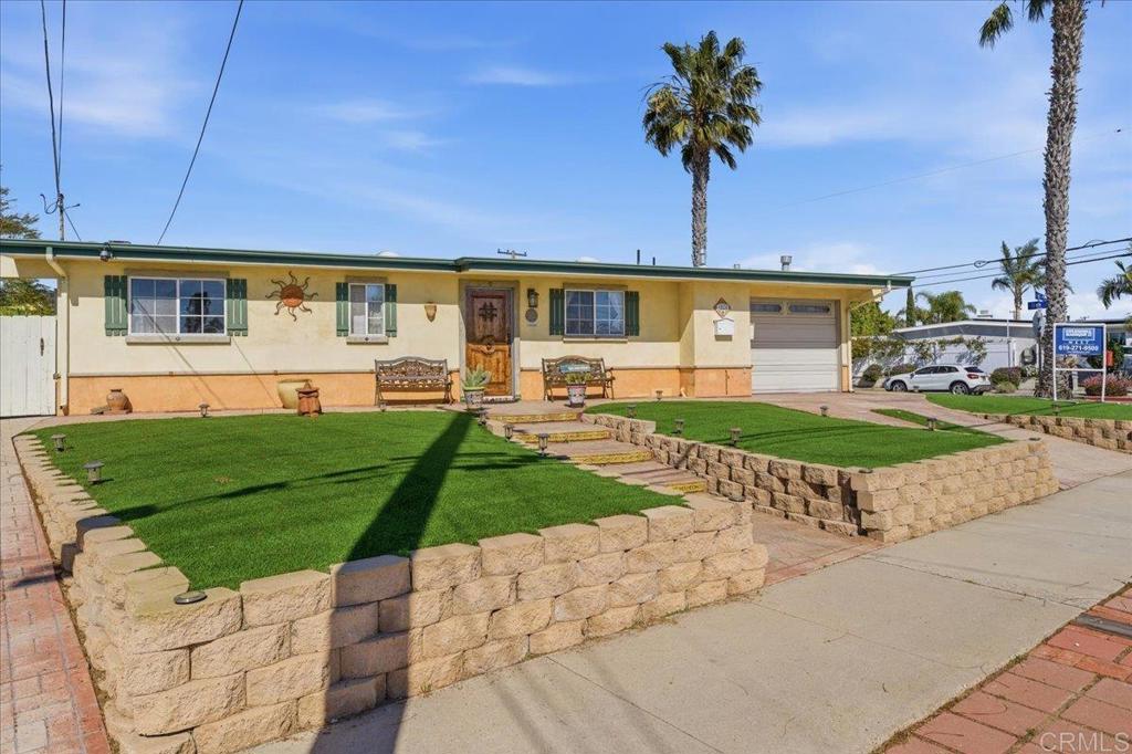 1032 Iris Ave