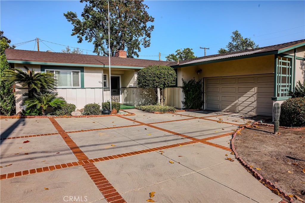 1230 N Mountain Avenue