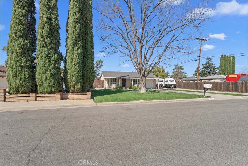 1217 N California Avenue