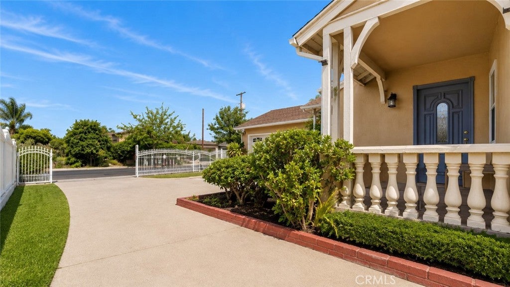 8115 Brimfield