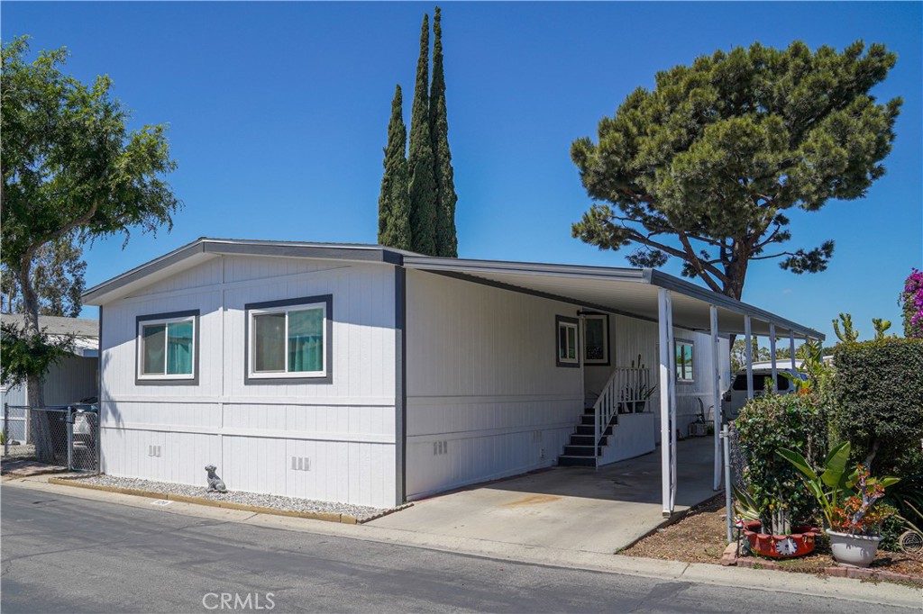 777 S Temescal 120