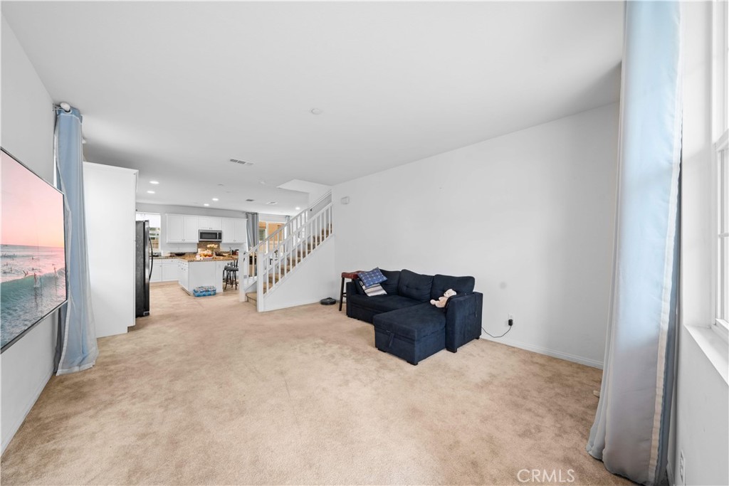 5874 silver oaks dr