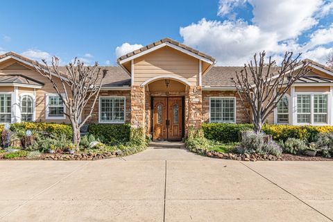 19490 Calle Juanito Murrieta CA 92562