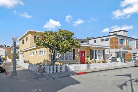 Photo of 1/2 Abalone Place, Newport Beach, CA 92662 (MLS # NP26092820)