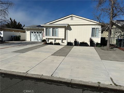 Photo of 12945 Lakeland St, Clearlake Oaks, CA 95423 (MLS # LC26044826)