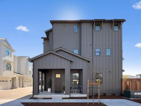 Photo of 44 Sunnyside Avenue, Campbell, CA 95008 (MLS # ML82043806)