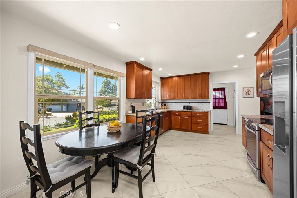 1204 Birchcrest Avenue