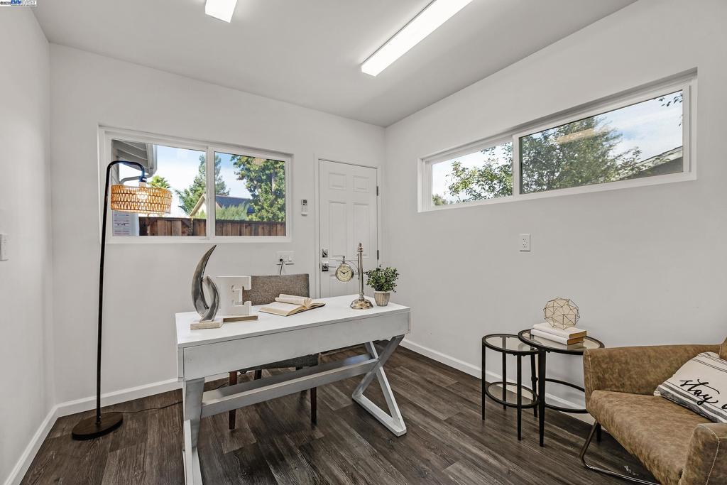 DEL PRADO - Residential