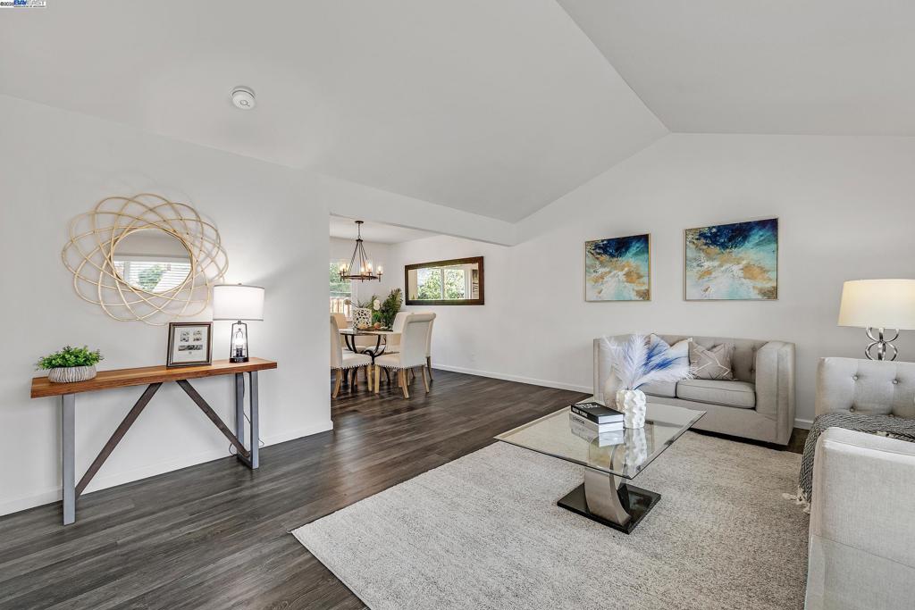 DEL PRADO - Residential