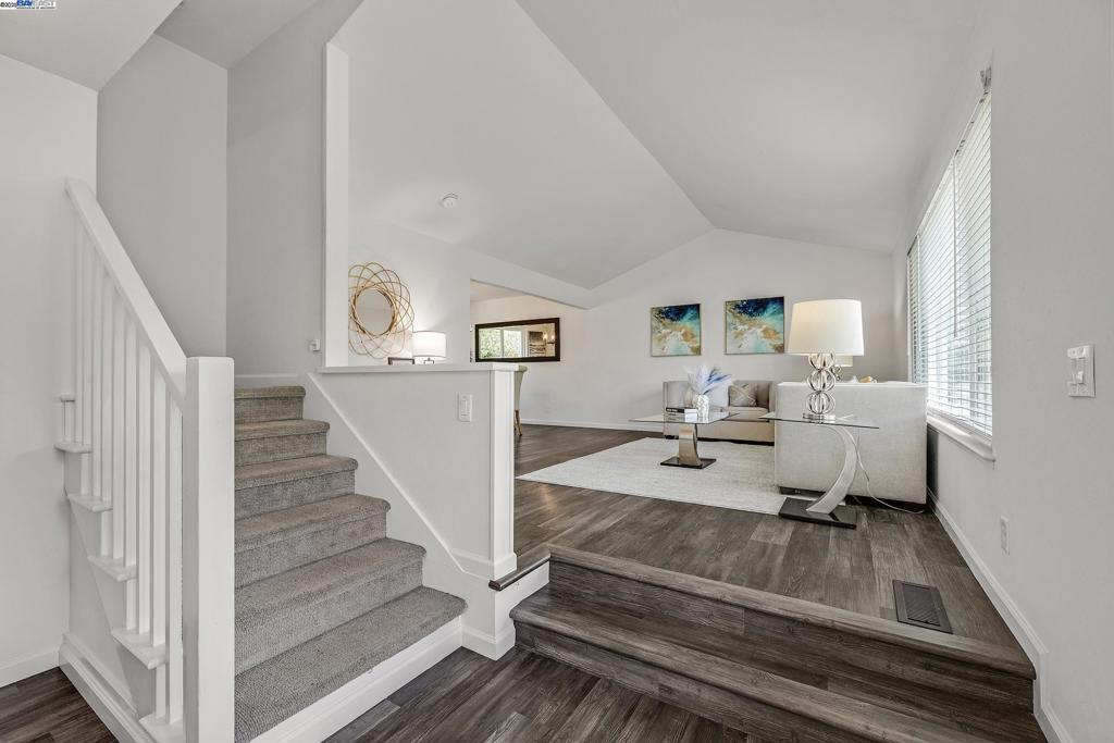 DEL PRADO - Residential