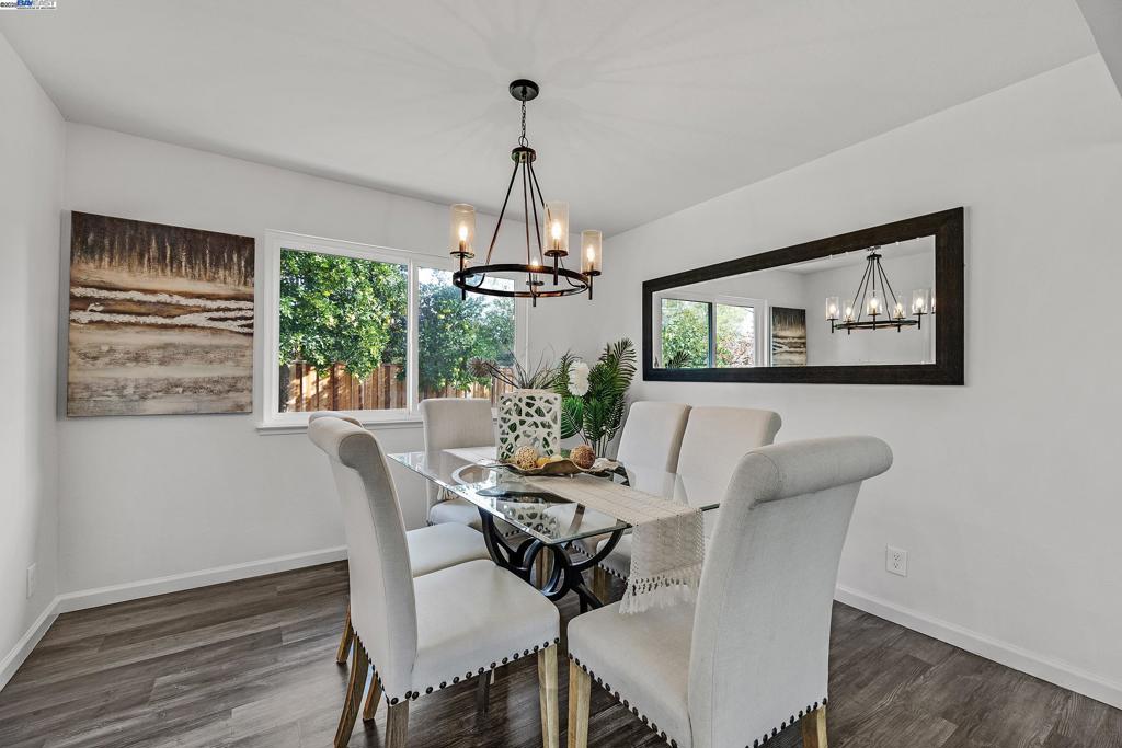 DEL PRADO - Residential